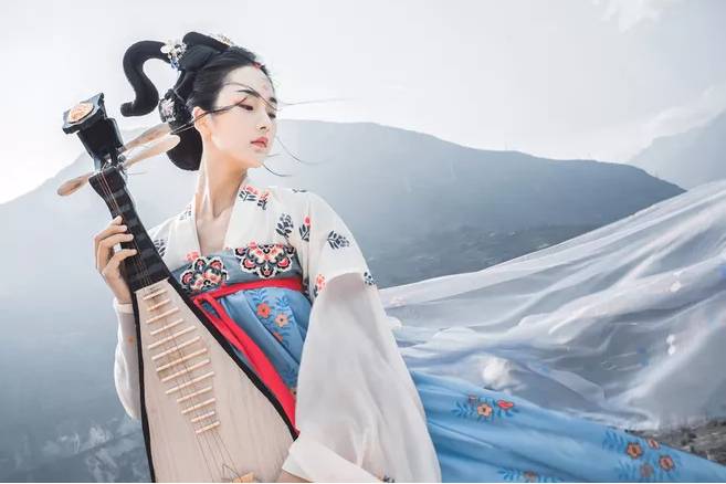 舞蹈动作如果没有力，那就太丑了